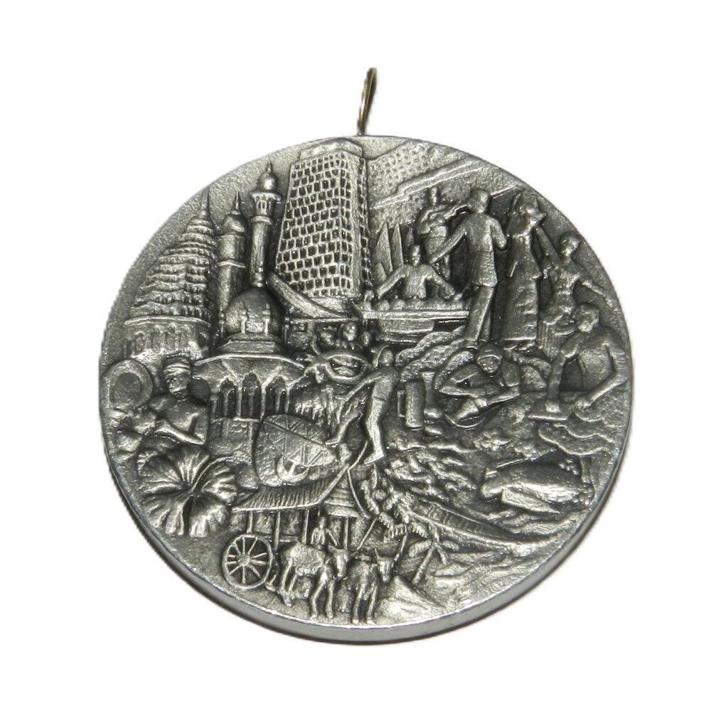 Selangor Pewter GREETINGS FROM MALAYSIA 2" Pendant Medallion Embossed Metal Art